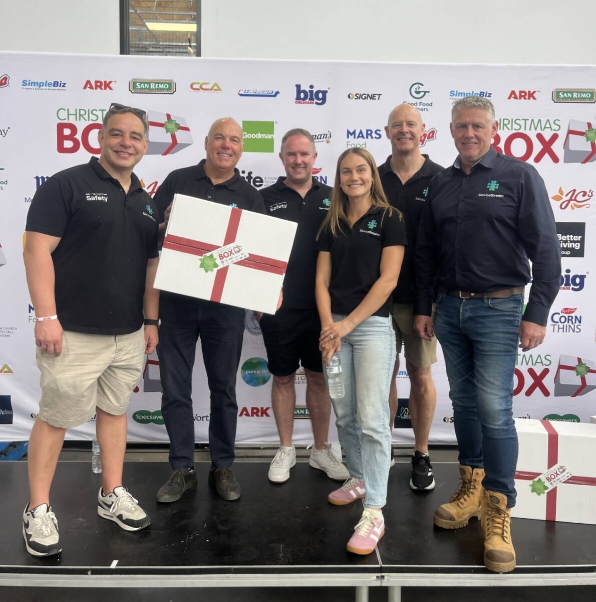 Telco volunteering Christmas box photo 1 website 2